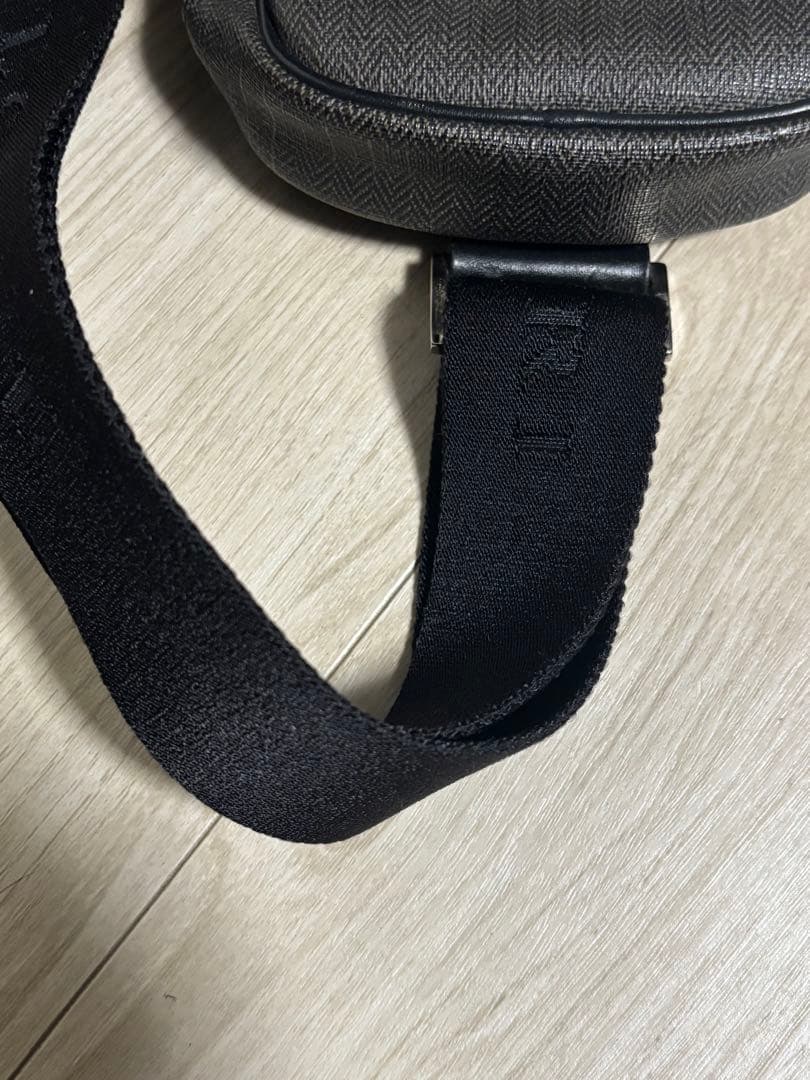 ブルガリウィークエンドボディバック