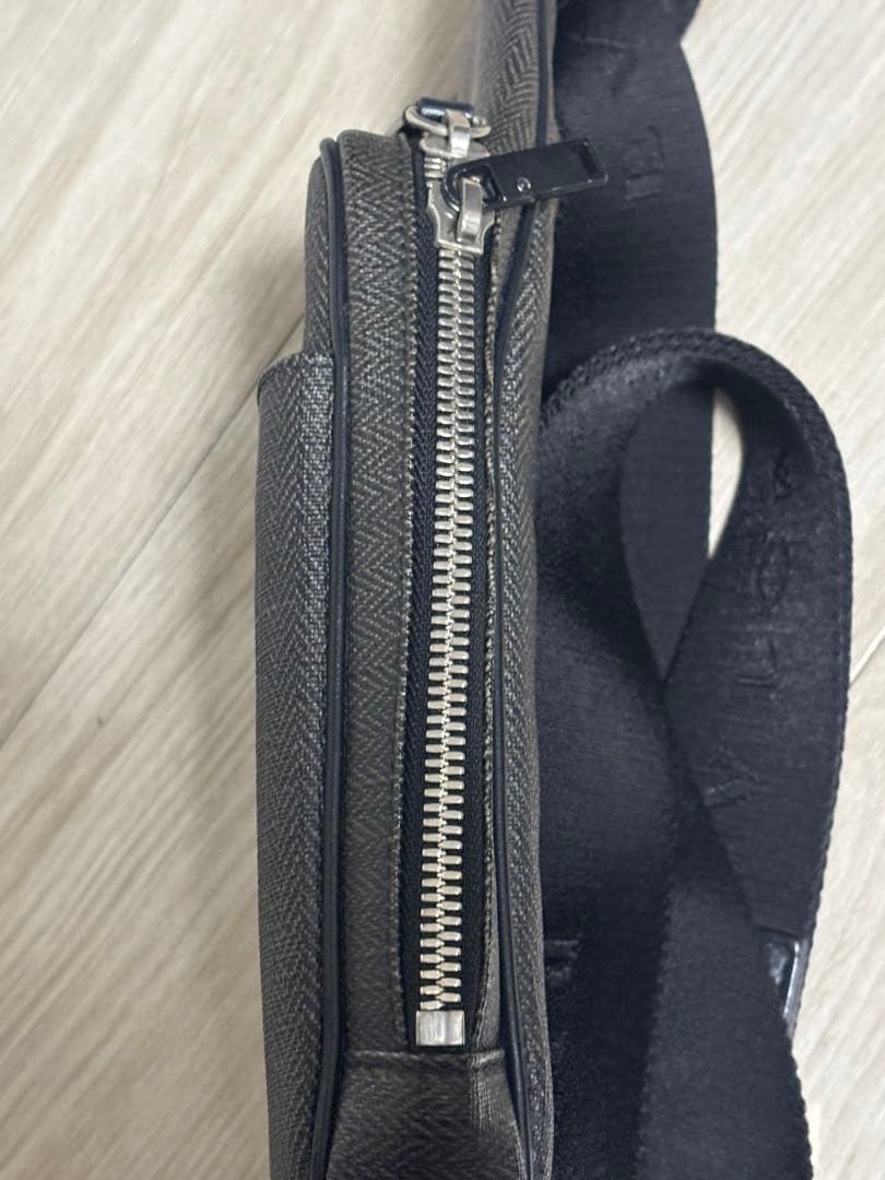 ブルガリウィークエンドボディバック