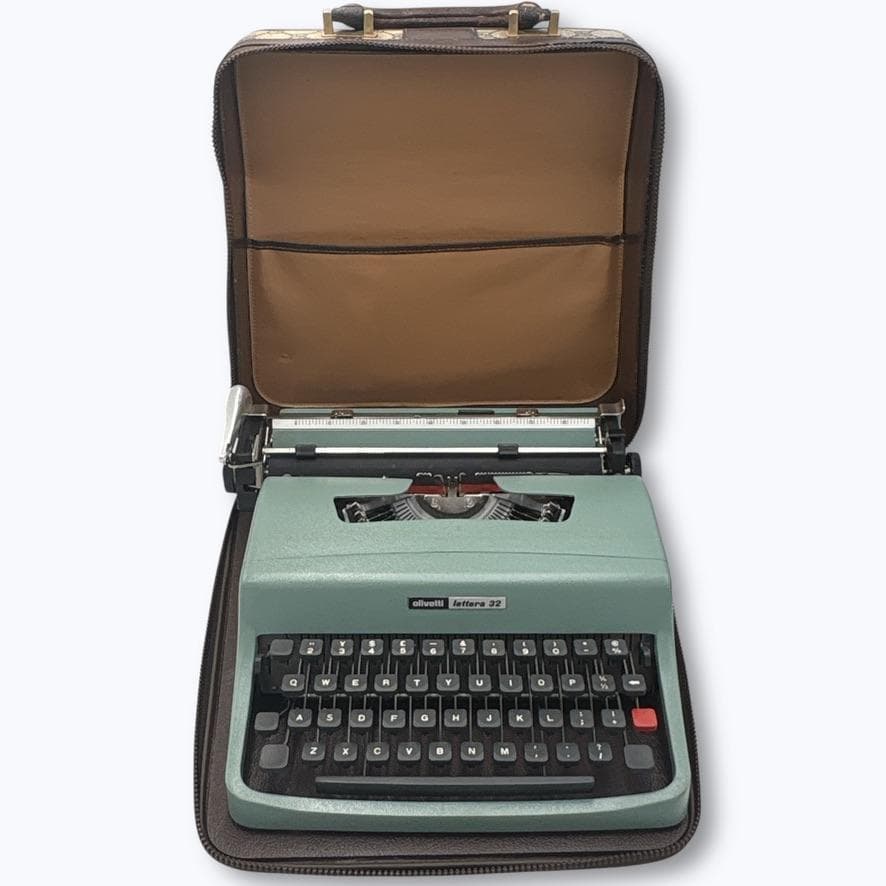 【超希少‼️】GUCCI × Olivetti タイプライター GG シェリー