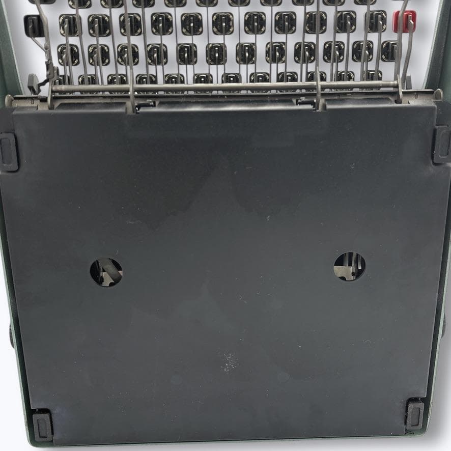 【超希少‼️】GUCCI × Olivetti タイプライター GG シェリー