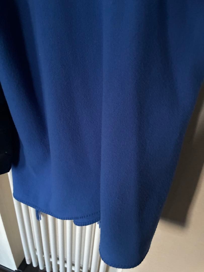 最終お値下げ　モンクレール MANTELLA マンテラ　ケープ　コート　ダウン