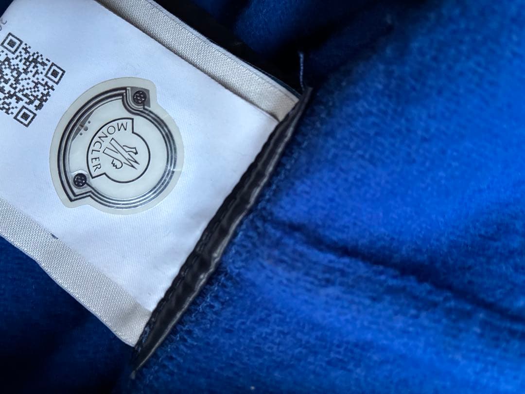 最終お値下げ　モンクレール MANTELLA マンテラ　ケープ　コート　ダウン