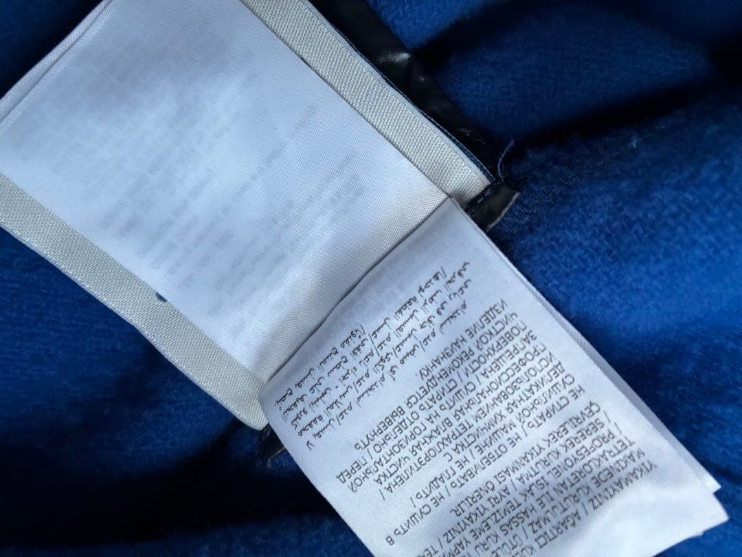 最終お値下げ　モンクレール MANTELLA マンテラ　ケープ　コート　ダウン