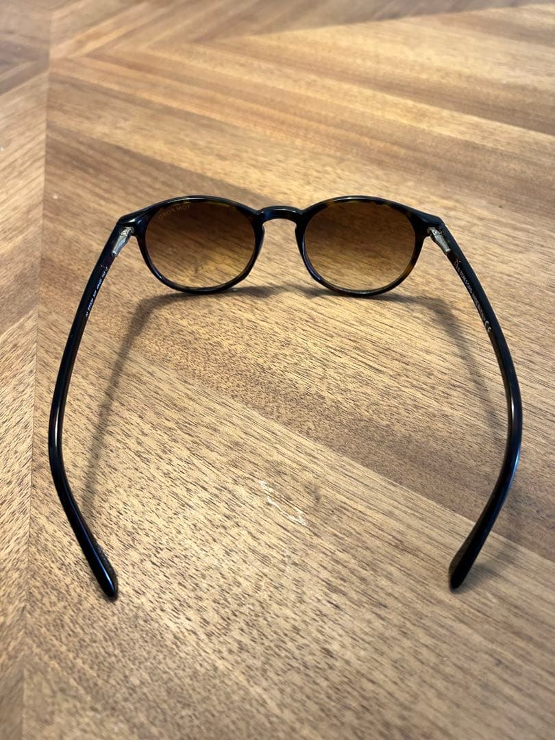 トムフォードサングラス　Andrea-02モデルTF539 カラー52F