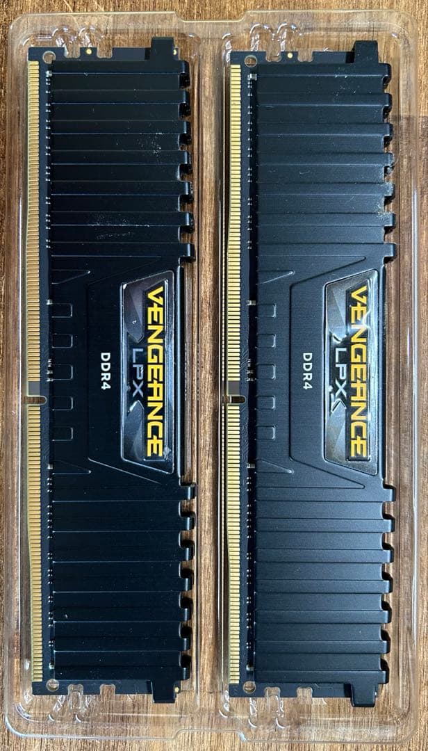 メモリー Corsair Vengeance LPX DDR4 32GB 2666MHz