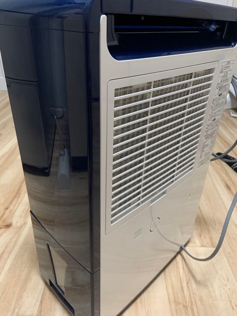 （美品）CORONA　コロナ　衣類乾燥除湿機　CD-H1819　2020年製