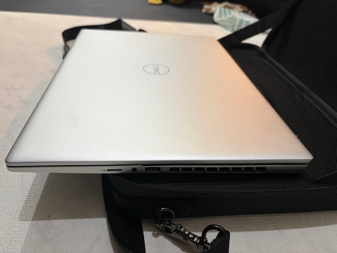 Windowsノート本体 DELL Inspiron 16 plus