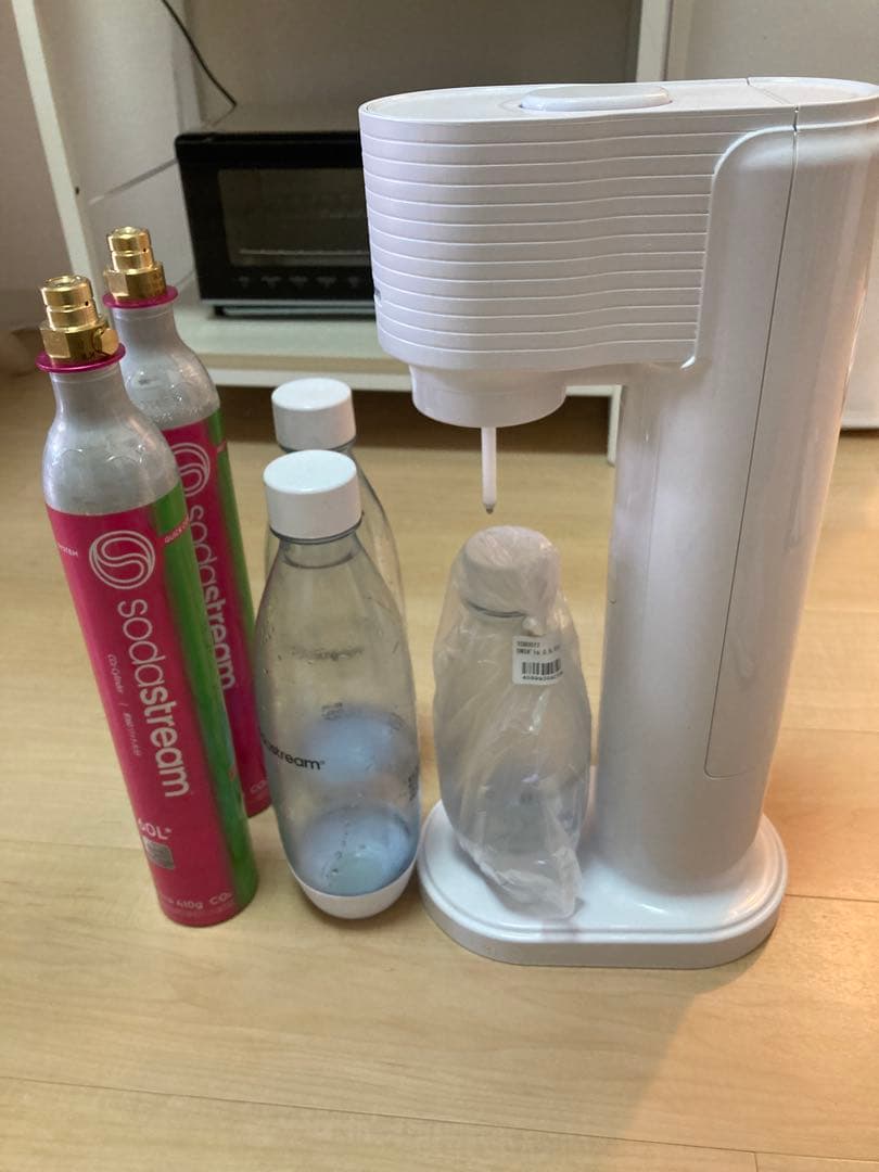 【最終値下げ】SodaStream 　TEERA 炭酸水メーカー ホワイト