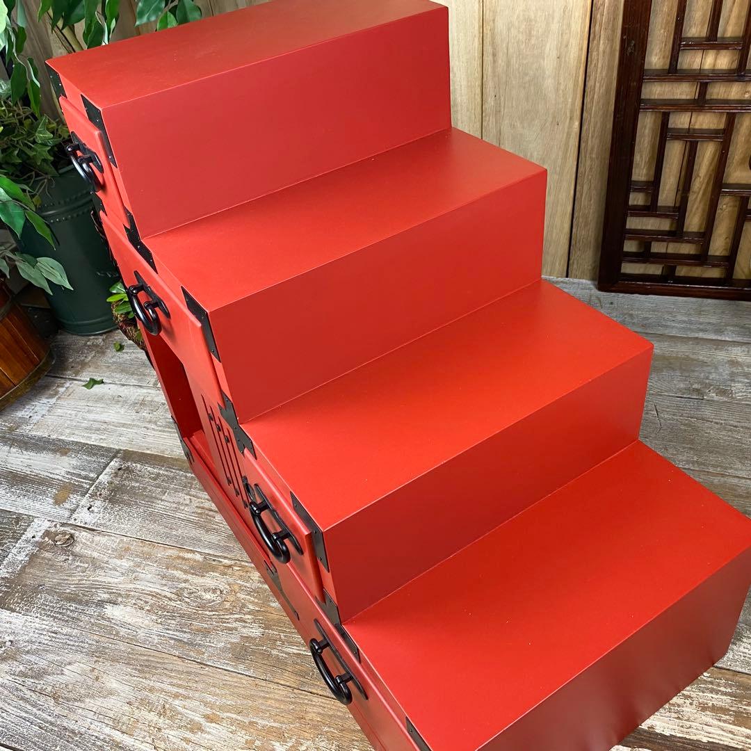 在庫処分セール！民芸家具引き戸付き階段箪笥右下がり朱色木製桐材無垢チェストタンス