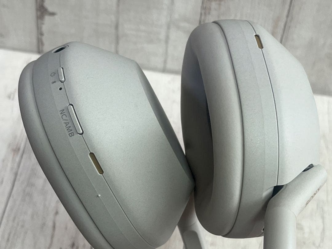 SONY ワイヤレスヘッドホン　WH-1000XM5 プラチナシルバー