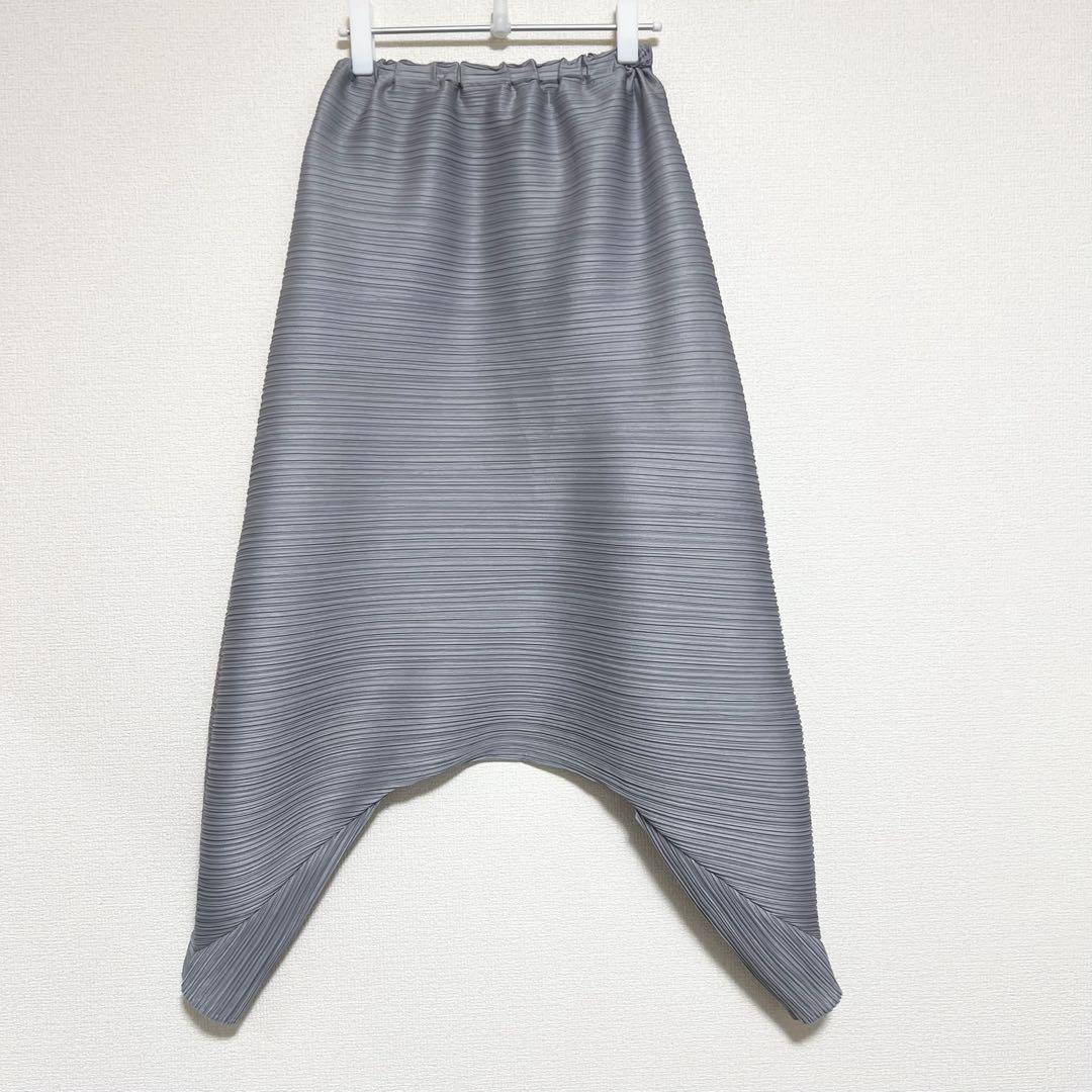 プリーツプリーズ　イッセイミヤケ　横プリーツ　サルエルパンツ　グレー