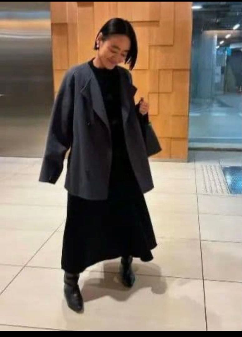 美品ギャルリーヴィー　ウールダブルフェイス カラーレス　トレンチショートコート