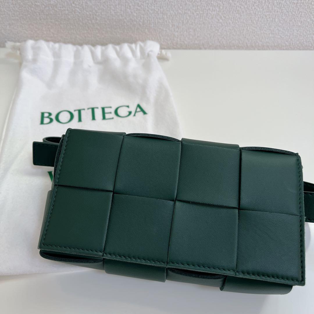 【美品】ボッテガヴェネタ　カセット　ショルダーバッグ　ボディバッグ　グリーン