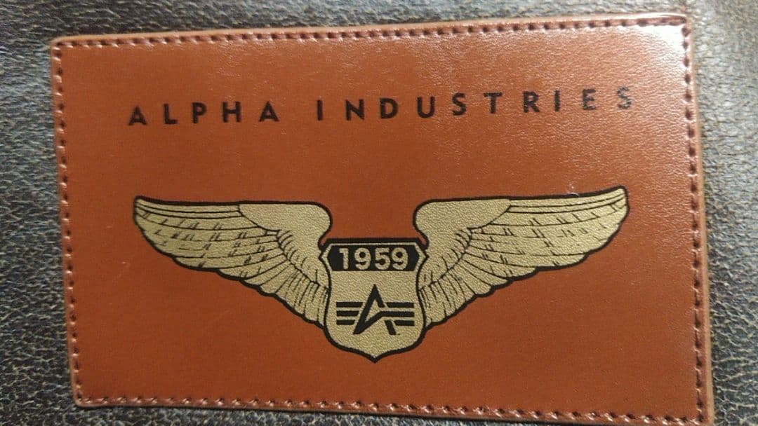 新品未使用　ALPHA B-3 フェイクムートン アルファ ワッペン付 L