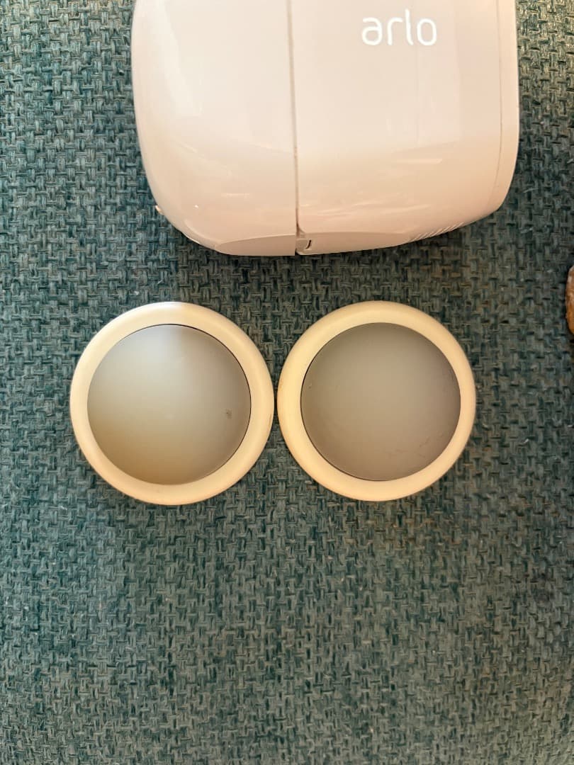 Arlo pro2 カメラ 2台セット+ Pro 2 ベースステーション