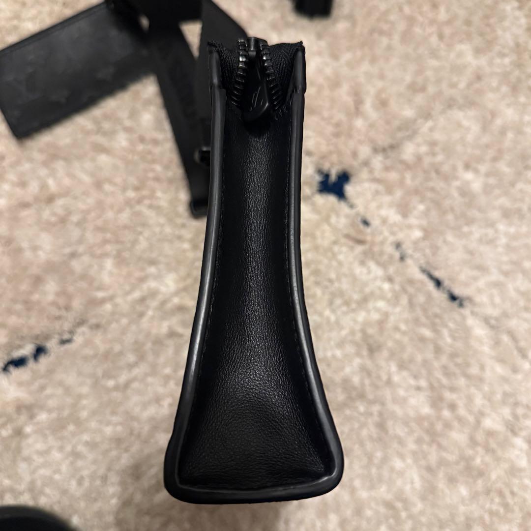 Louis Vuitton ガストン ウェアラブル