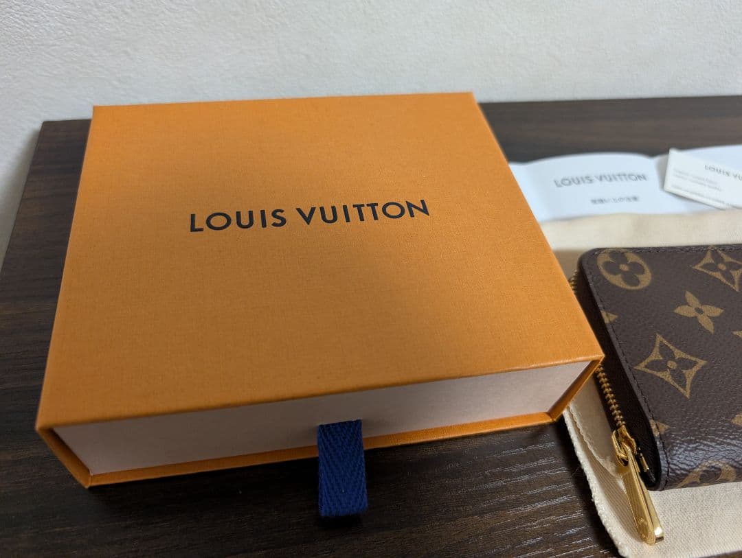 新品　ルイ・ヴィトン　LOUISVUITTON　ジッピーパース　モノグラム