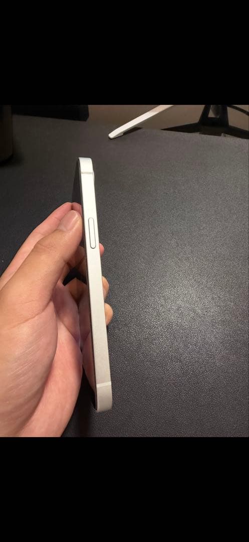 iPhone16e 128GB 本体 ホワイト 超美品