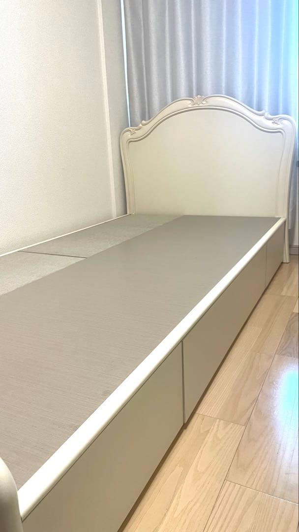 ホワイト シングルベッドフレーム クラシック、大塚家具⭐︎お値引き承ります