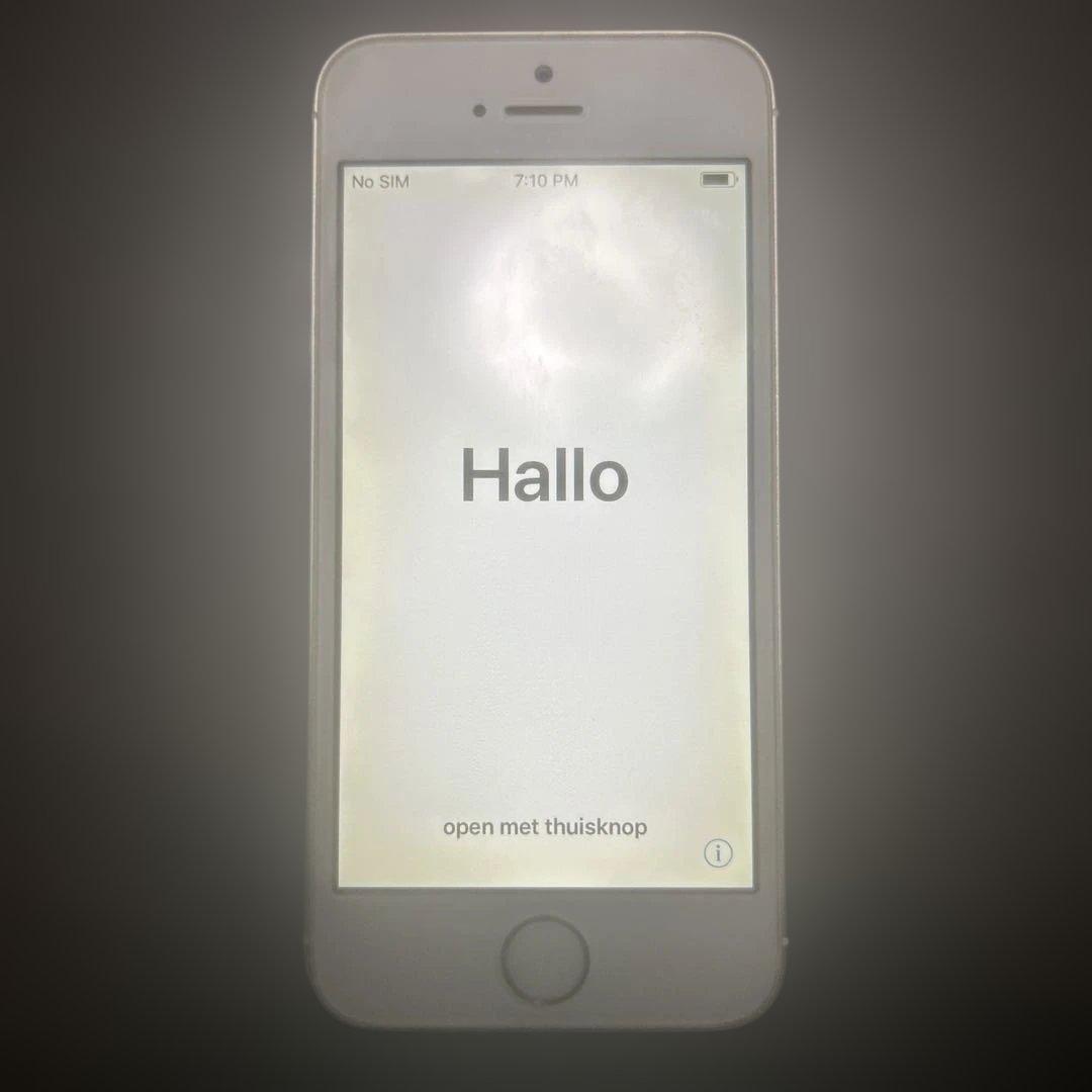 iPhone 5s ゴールド本体