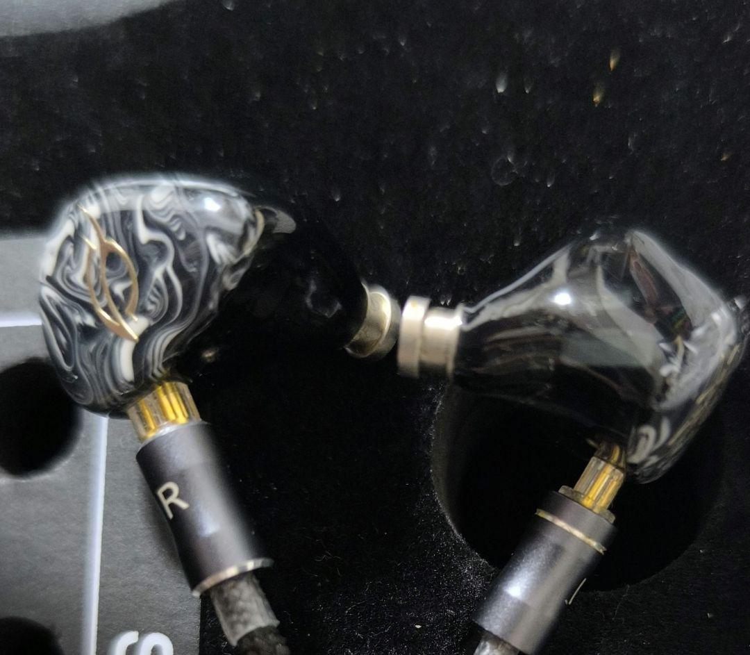 SeeAudio Bravery イヤホン