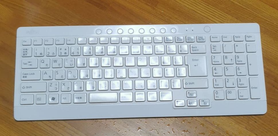 一体型パソコン　FUJITSU FMV−ESPRIMO FH FMVF56HDW