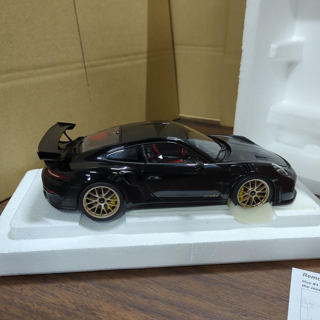 オートアート1/18 ポルシェ 911 (991.2) GT2