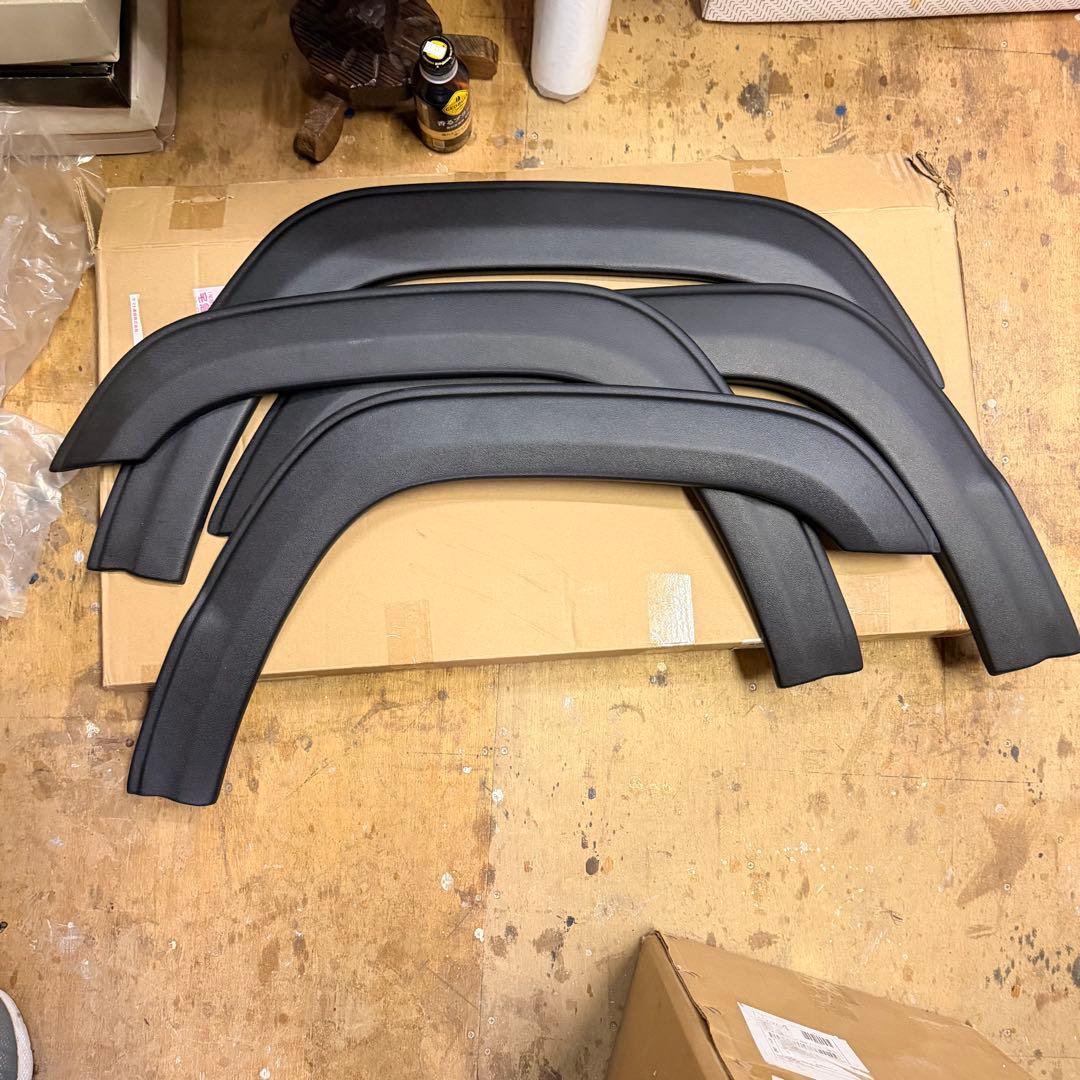 新品未使用JB64ジムニー　オーバーフェンダー