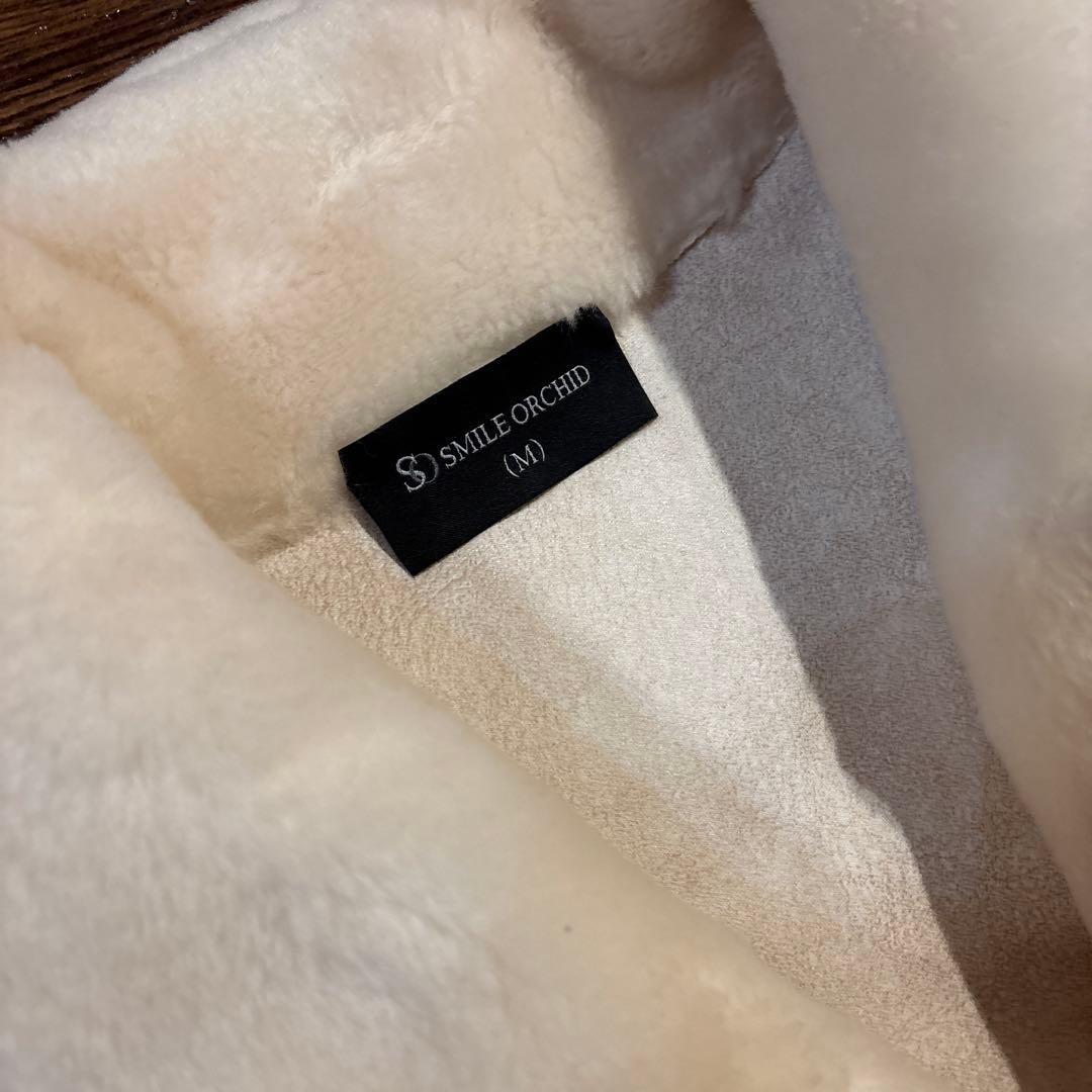 土日のみ1,000円オフ　クリーム色 ダブルブレスト ファーコート