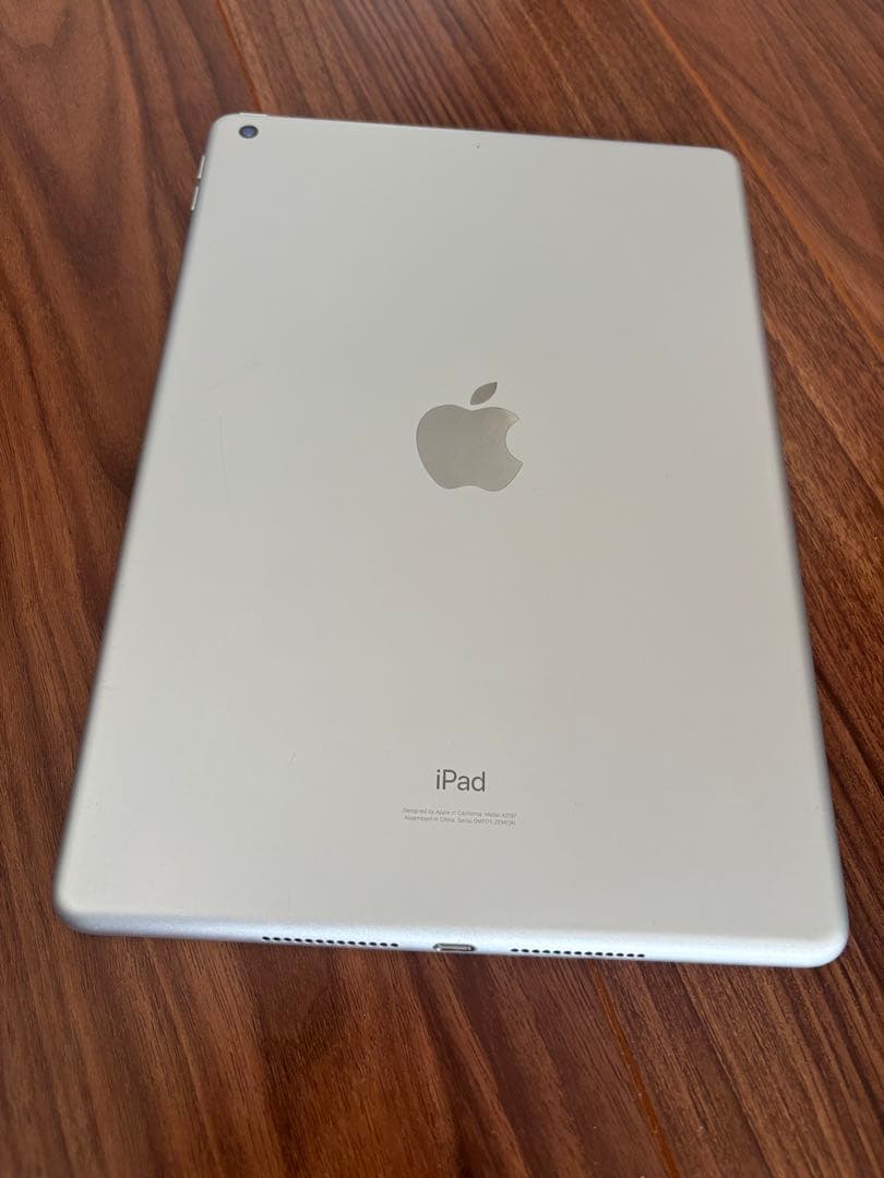 R*i様 iPad 第7世代 10.2 インチ32GB WiFi シルバー箱入り