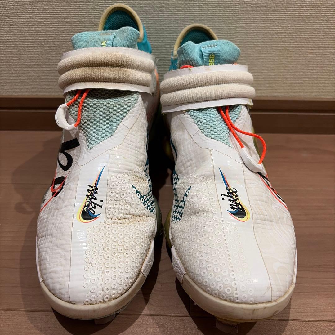 Nike スパイクシューズ ホワイト　TROUT 9