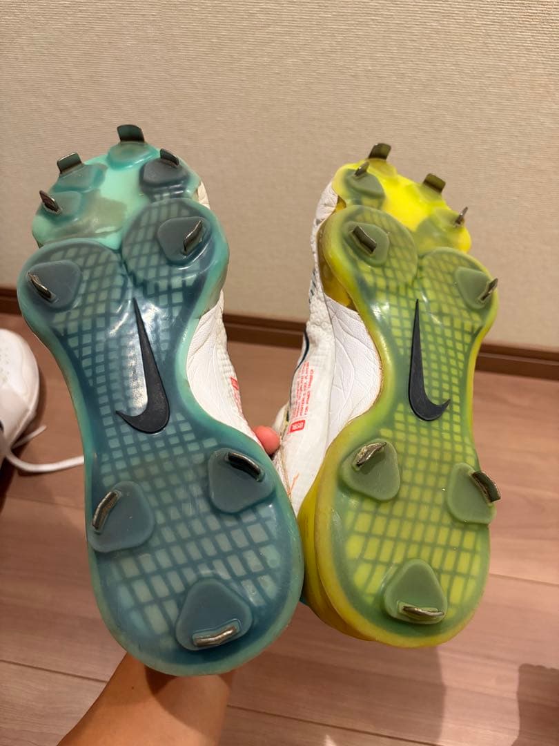 Nike スパイクシューズ ホワイト　TROUT 9