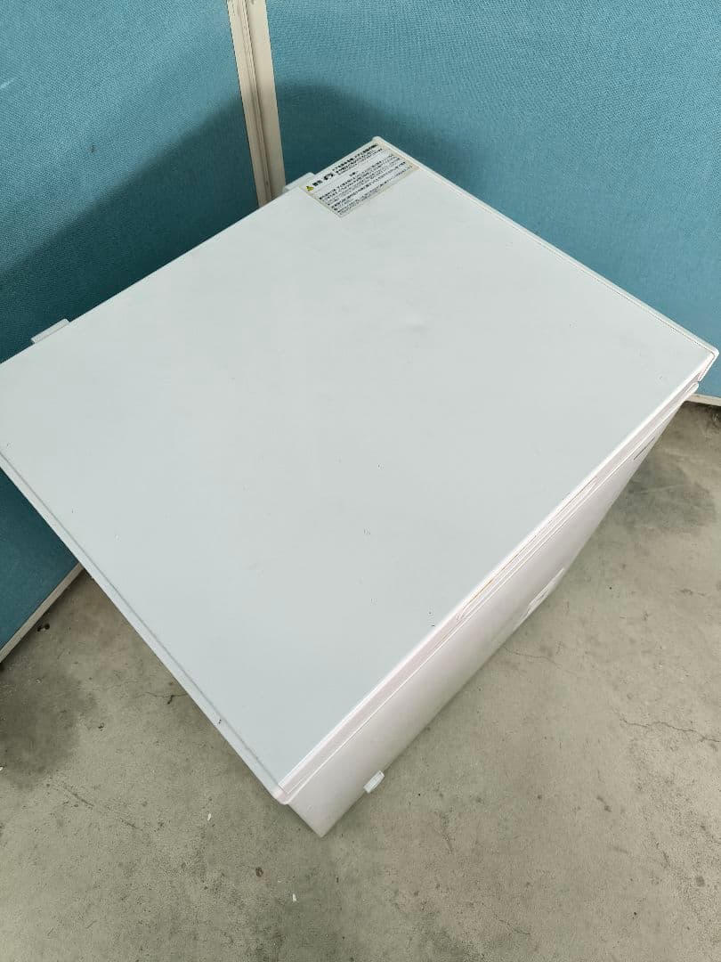 2023年製　山善　セカンド冷凍庫 上開き 66L ロータイプ YF-C70