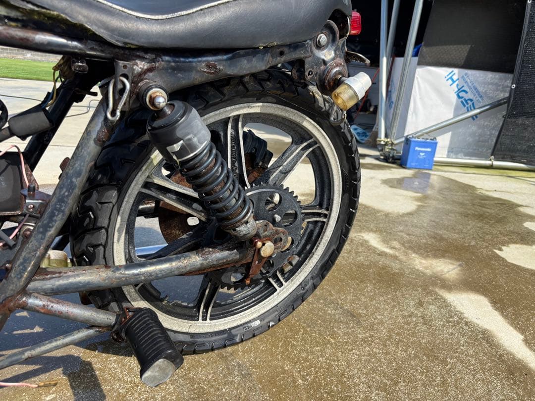 sr400 キャストホイールの出品 その他欲しい部分あればお渡しします。