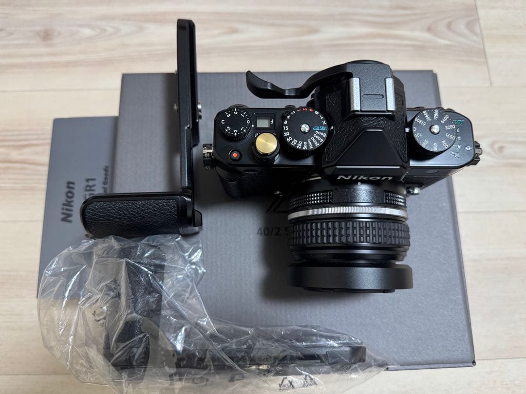 【超美品】Nikon Zf 40mm f/2 ミラーレス一眼カメラ　付属品完品