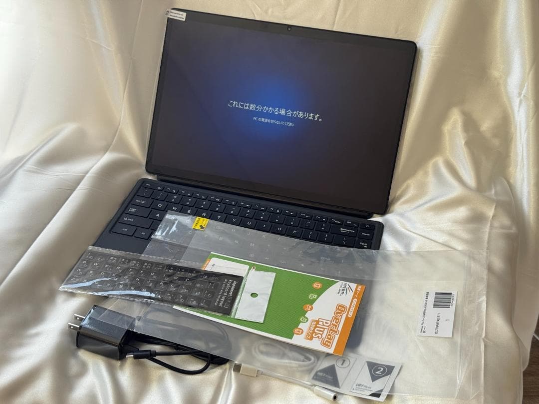 KUU 2 in 1タブレット 14インチN100 Windows11 Pro