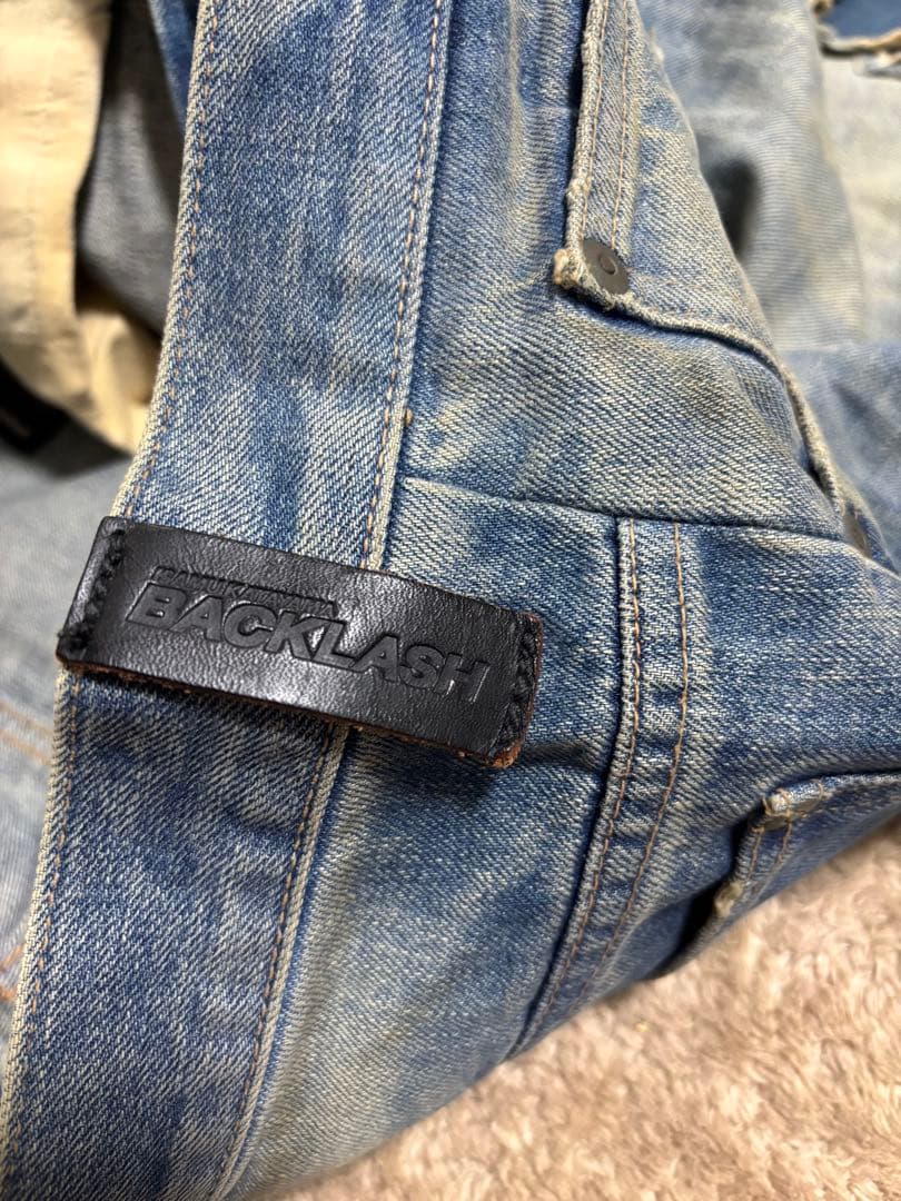 バックラッシュストレートデニム