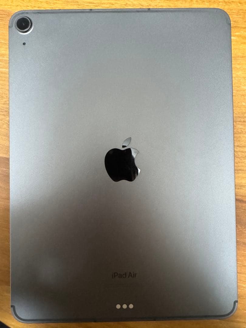 バッテリー100% iPad Air 第5世代　Cellular 64GB超美品