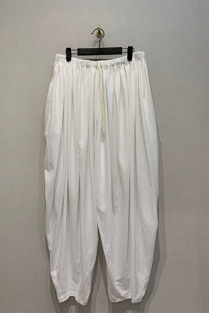 etre tokyo ウエストギャザーバルーンカットパンツ