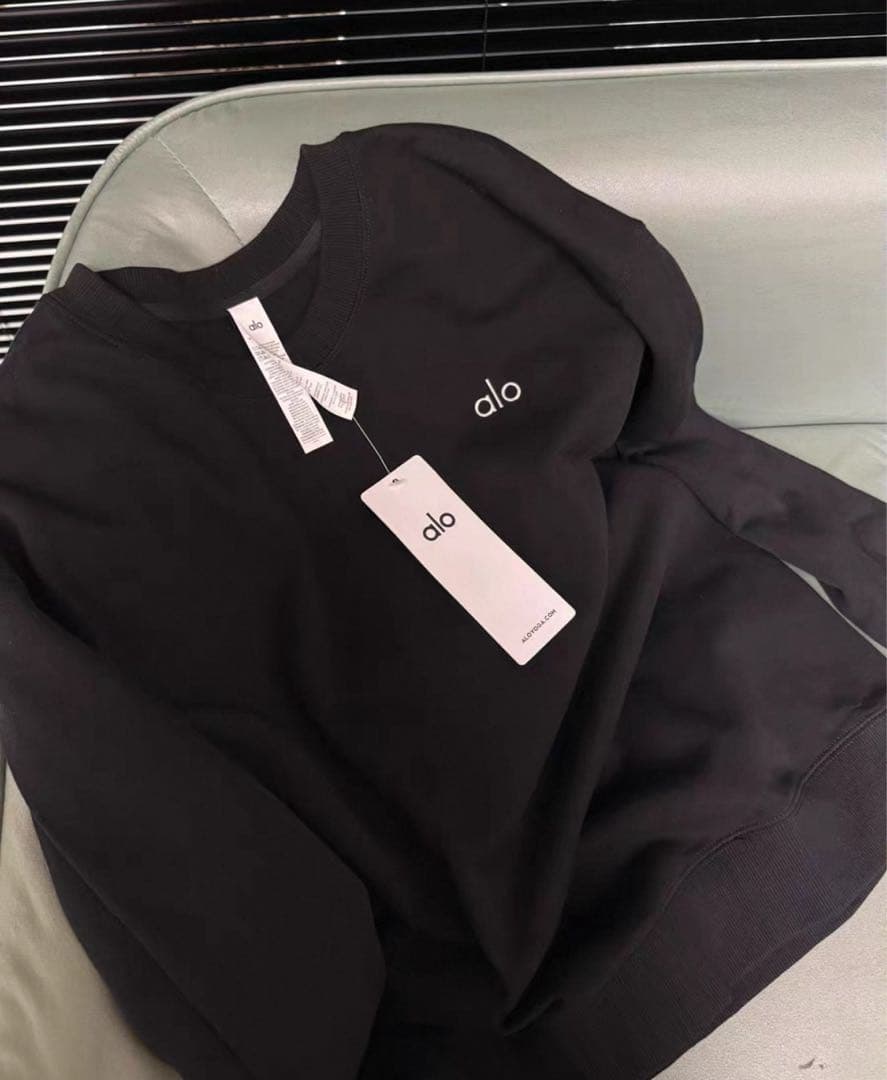 alo 裏起毛ブラック クルーネック トレーナー レディースMサイズ スウェット
