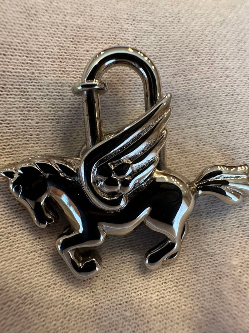 （極美品）エルメス カデナ ペガサス チャーム シルバー