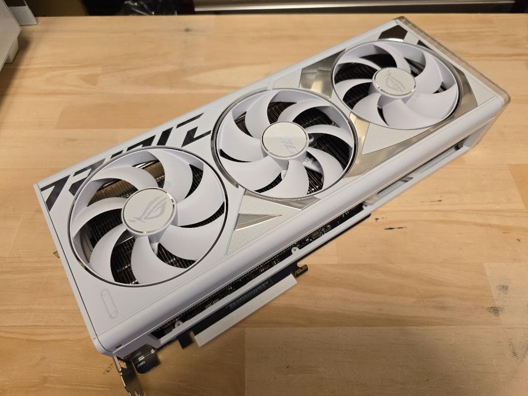 グラフィックボード・グラボ・ビデオカード ASUS ROG STRIX GAMING GEFORCE RTX 4080