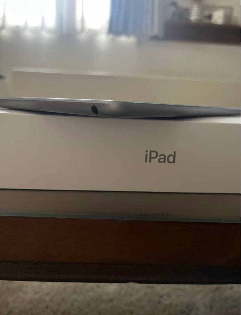 お子様のお絵描き用に　iPad (6th Generation) 128GB