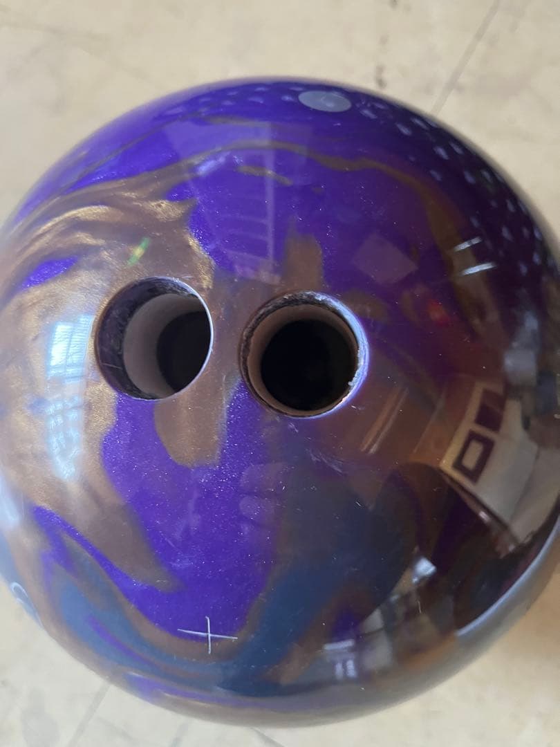 ボウリングボール　フィジックスエラ　15.4