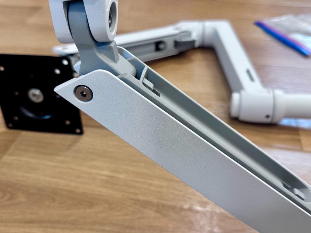 工*藤様 Ergotron LX Dual Stacking Arm ホワイト