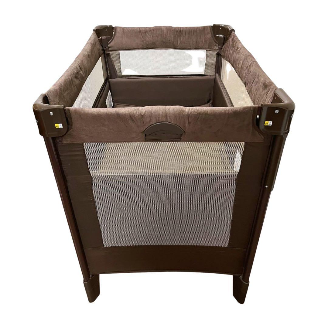 アップリカ　ココネルエアープラス ベビーベッド チョコレートブラウン