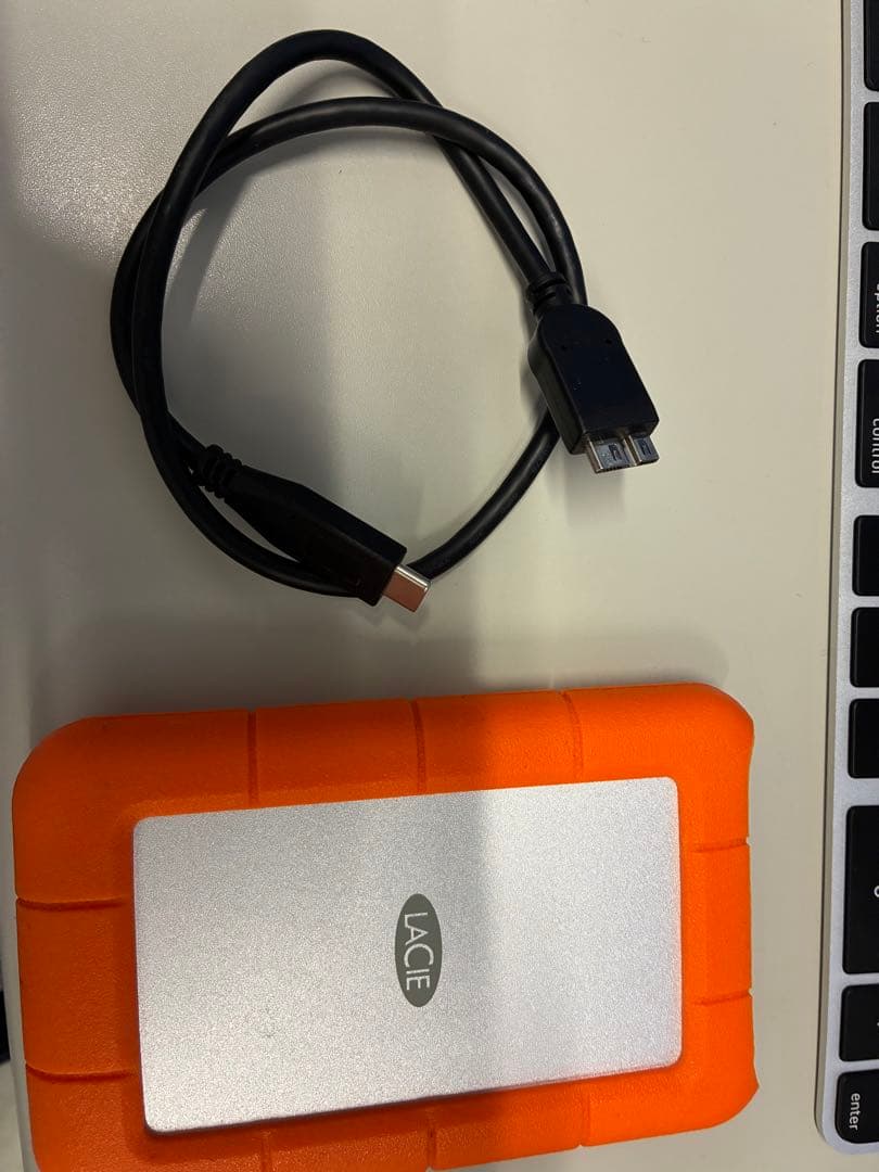 LaCie 外付けポータブルHDD 2TB