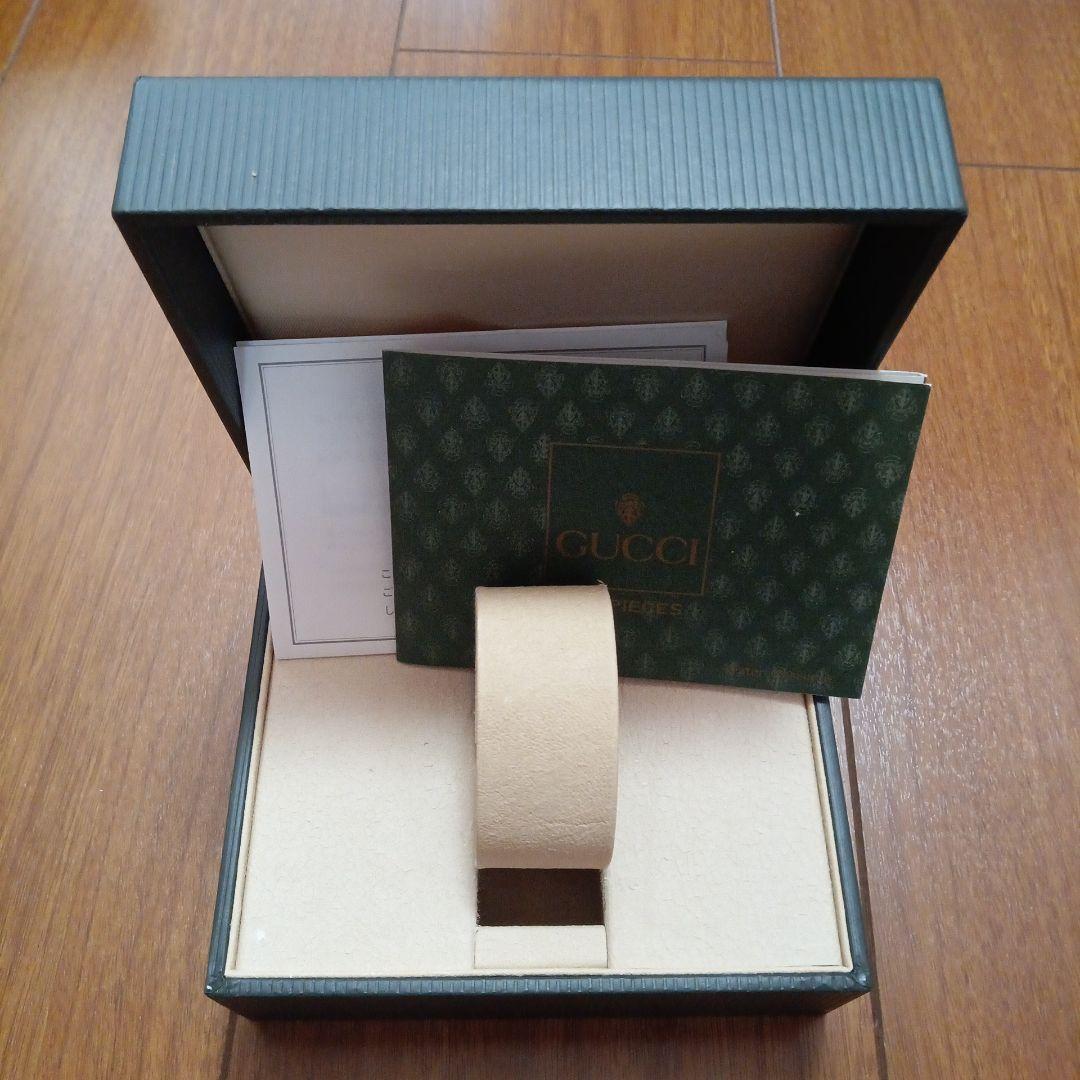 GUCCI ブレスレット型腕時計 シルバー　2本組