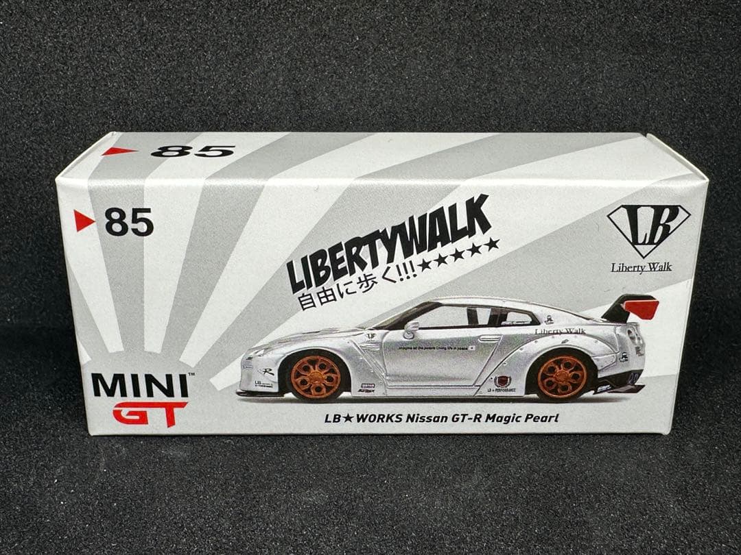 MINI GT ▶︎85 LB★WORKS Nissan GT-R