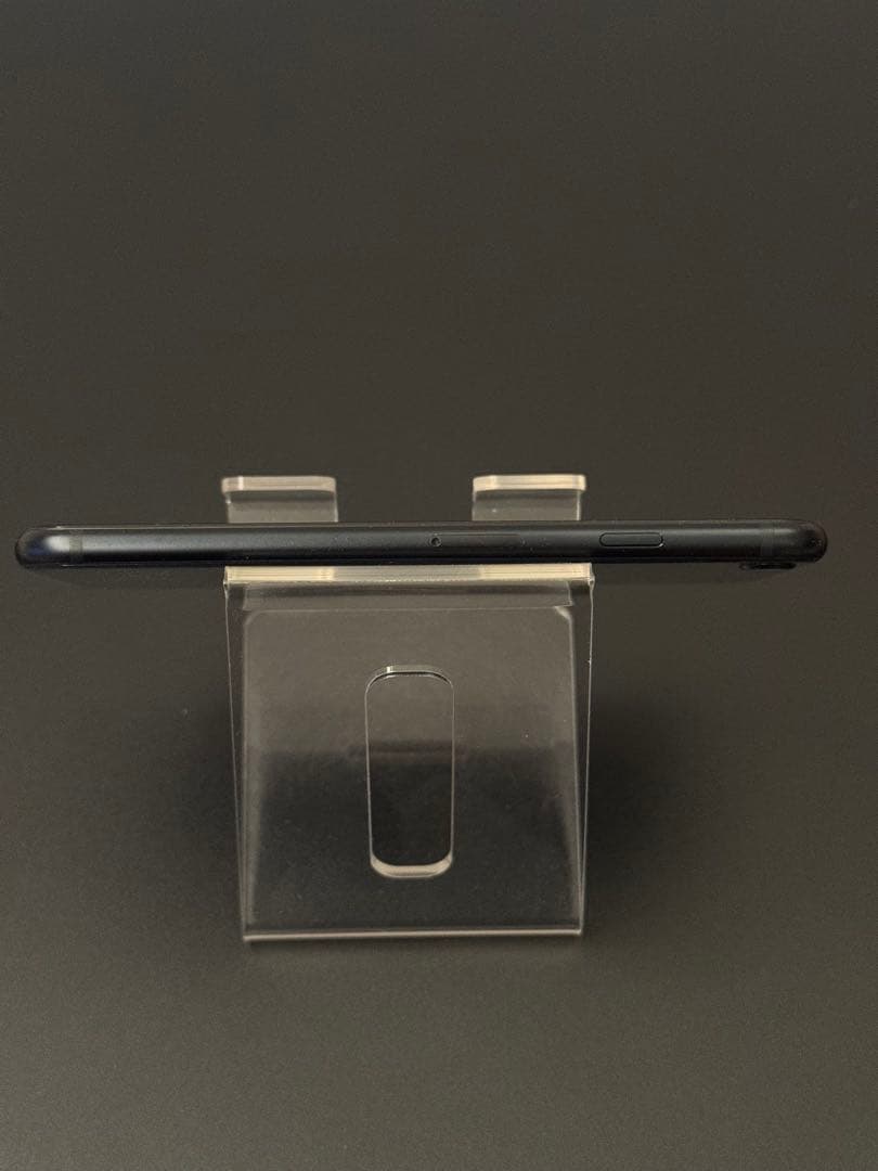 極美品 128GB Apple iPhone SE 3 第三世代 日本版